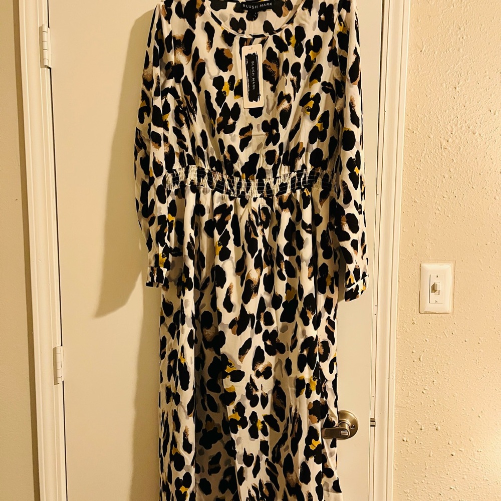 I’m selling a Casual to dressy dress